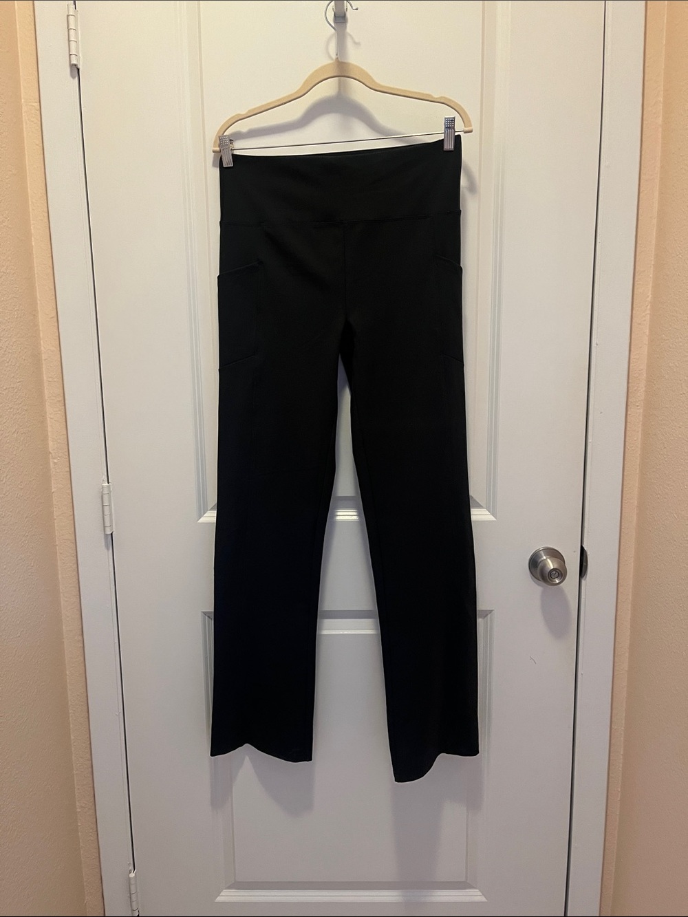 (NWT) Marika Black Wide-Leg Active Pants with Side Pockets